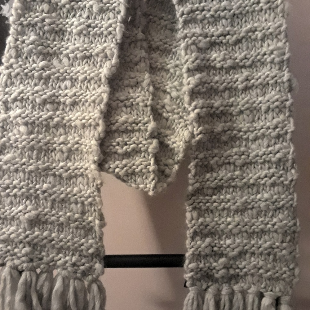 Cole Haan chunky knit scarf